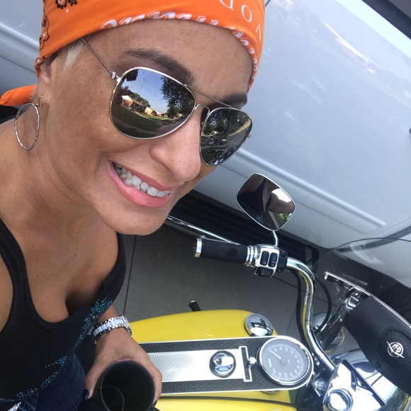 Meet your Posh Ambassador Heidi! - Picture 8 of 13